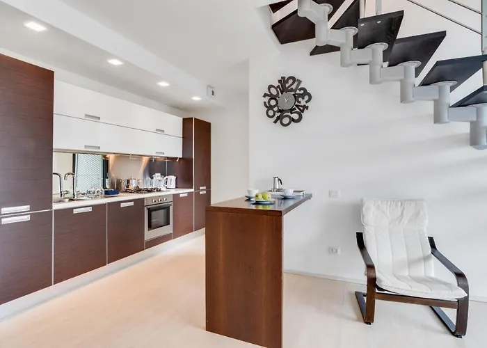 Guesthost - La Perla - X6 With Ac And Garage! Appartement Como